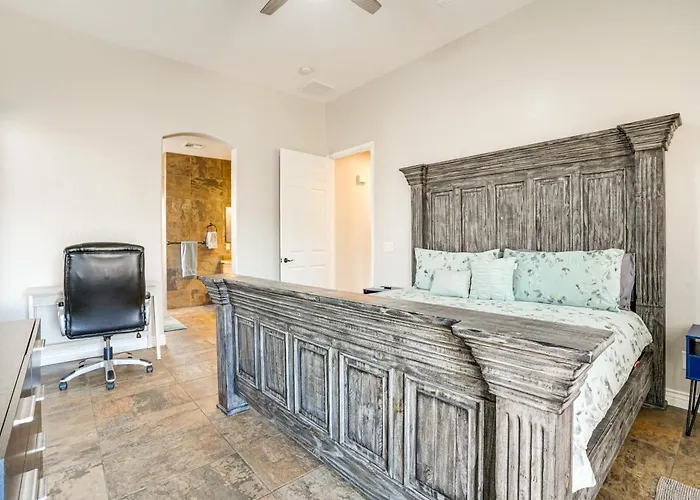 Private Pool + Patio: Desert Abode In Holiday home Goodyear