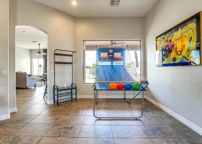 Holiday home Private Pool + Patio: Desert Abode In